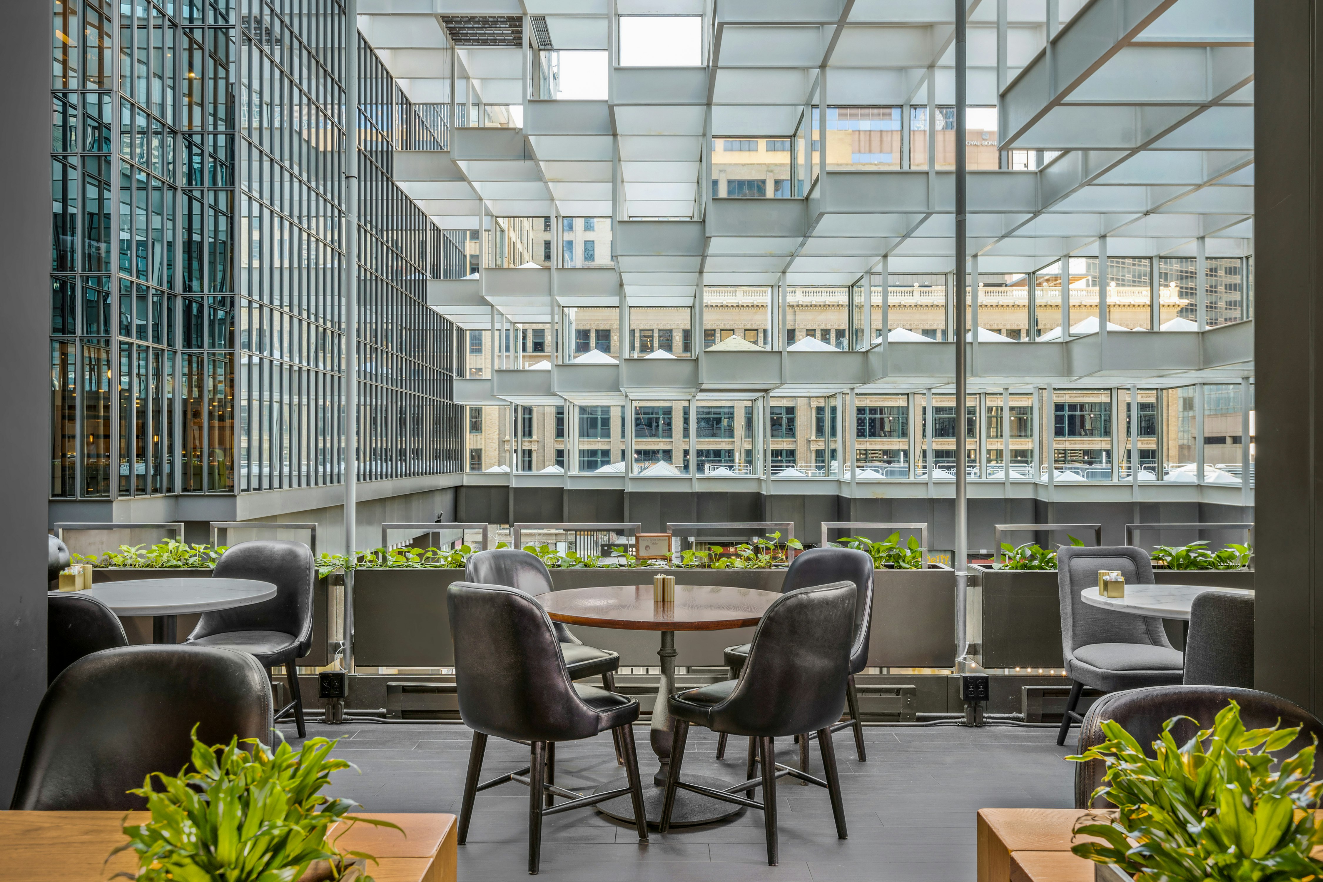 THE MARQUETTE HOTEL, CURIO COLLECTION BY HILTON 38/59