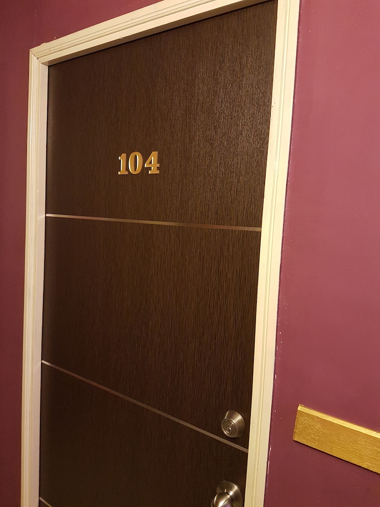 CITY INN HOTEL 27/33