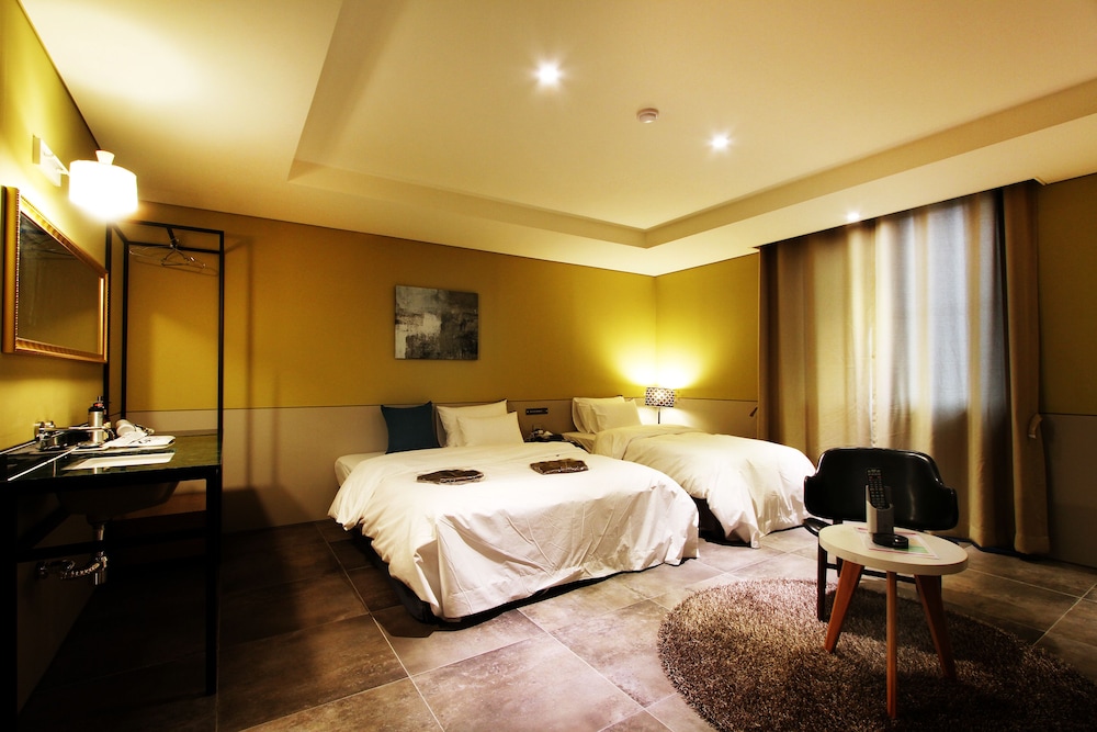 SR Design Hotel 12/60
