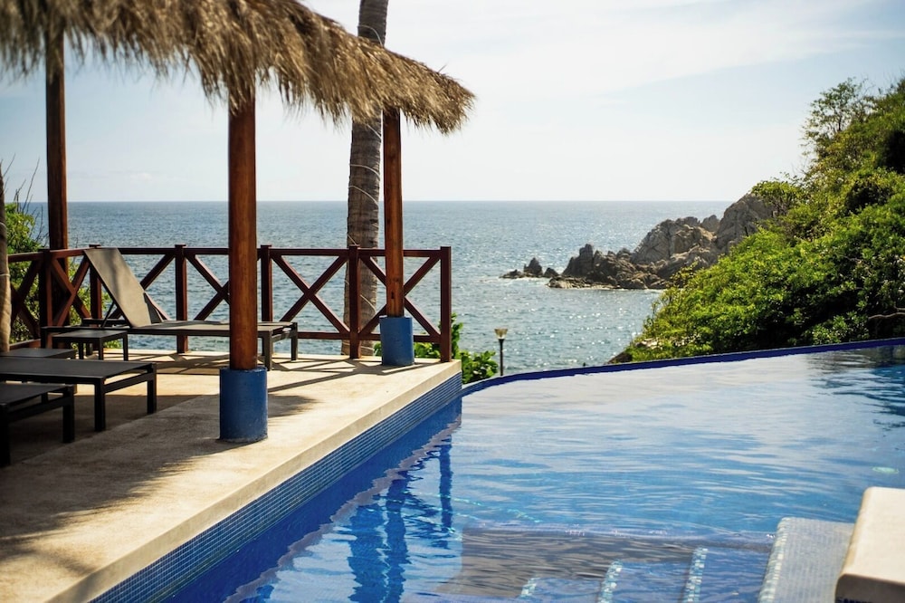 Villas Coral Huatulco 60/67