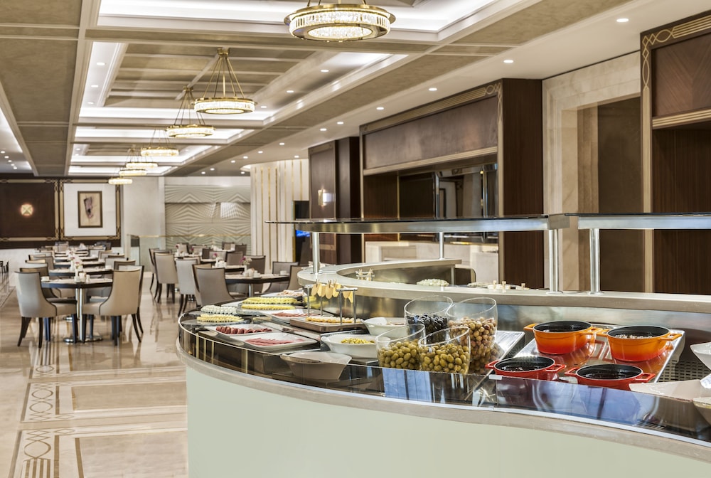 Elite World Grand Istanbul Basin Ekspres Hotel 57/71
