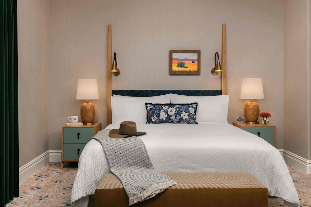 Deluxe, House, King Bed, Balcony