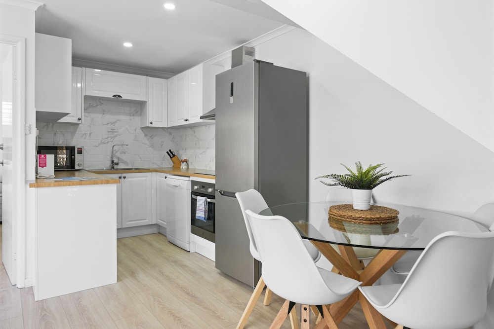 RAINBOW GETAWAY HOLIDAY APARTMENTS 12/69