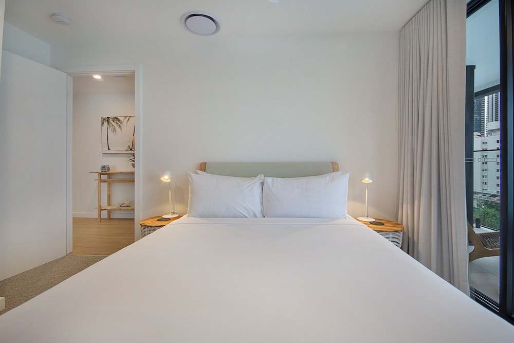 The Shores Surfers Paradise Apartments 14/50