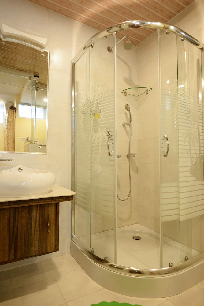 Maya Boutique Hotel 57/60