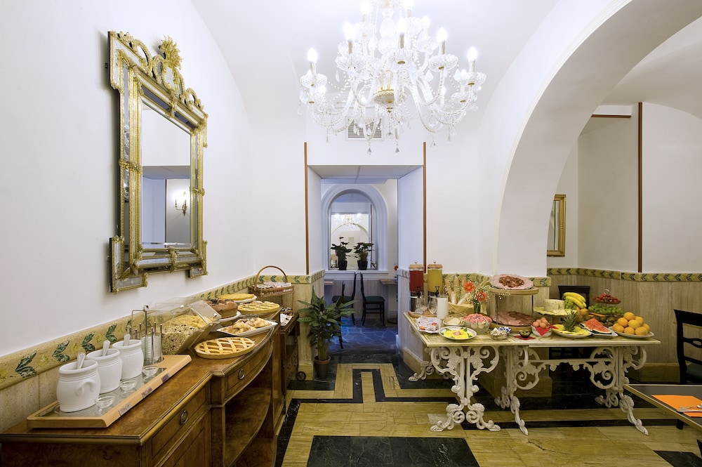 Hotel Villa San Lorenzo Maria 35/57
