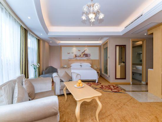 Vienna International Hotel (Enshi Cultural Center Airport) 34/39