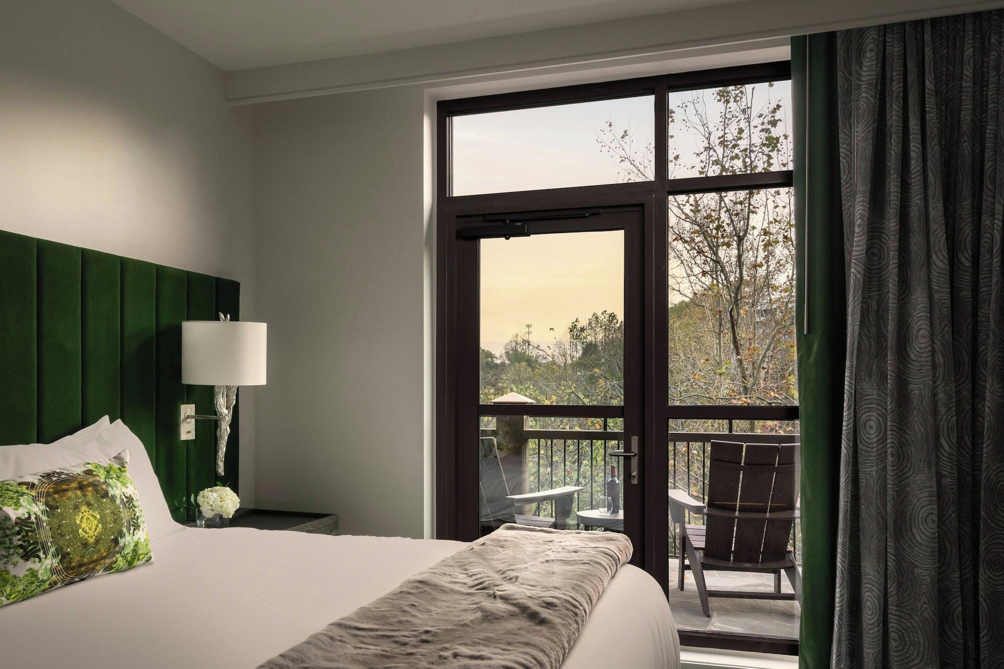 1 Bedroom, Suite, Balcony