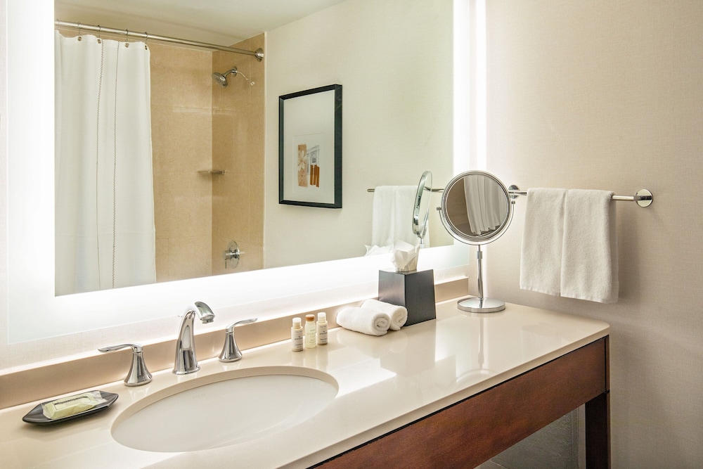 Junior Suite, Studio, King Bed, Executive Level