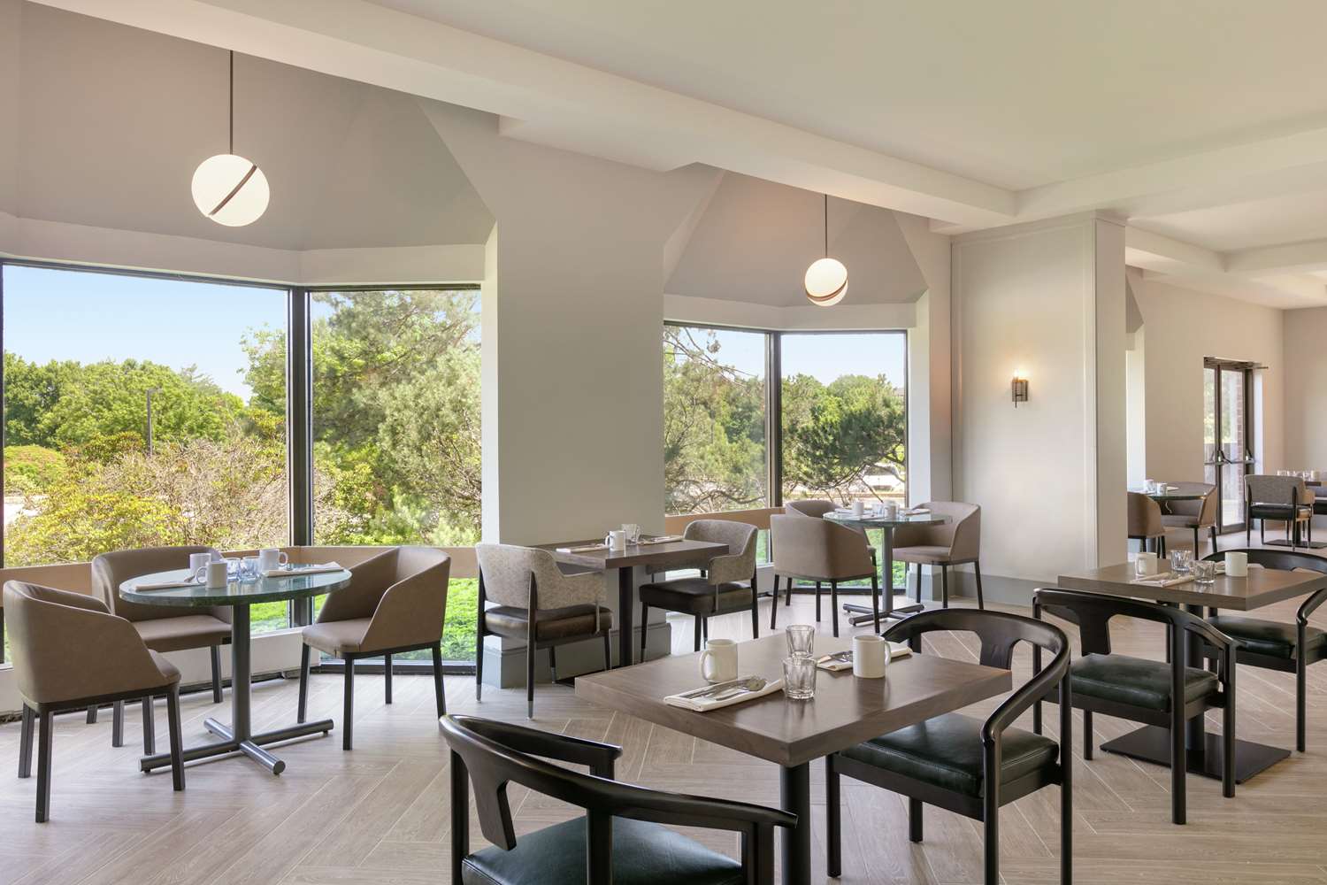 restaurant cafeteria