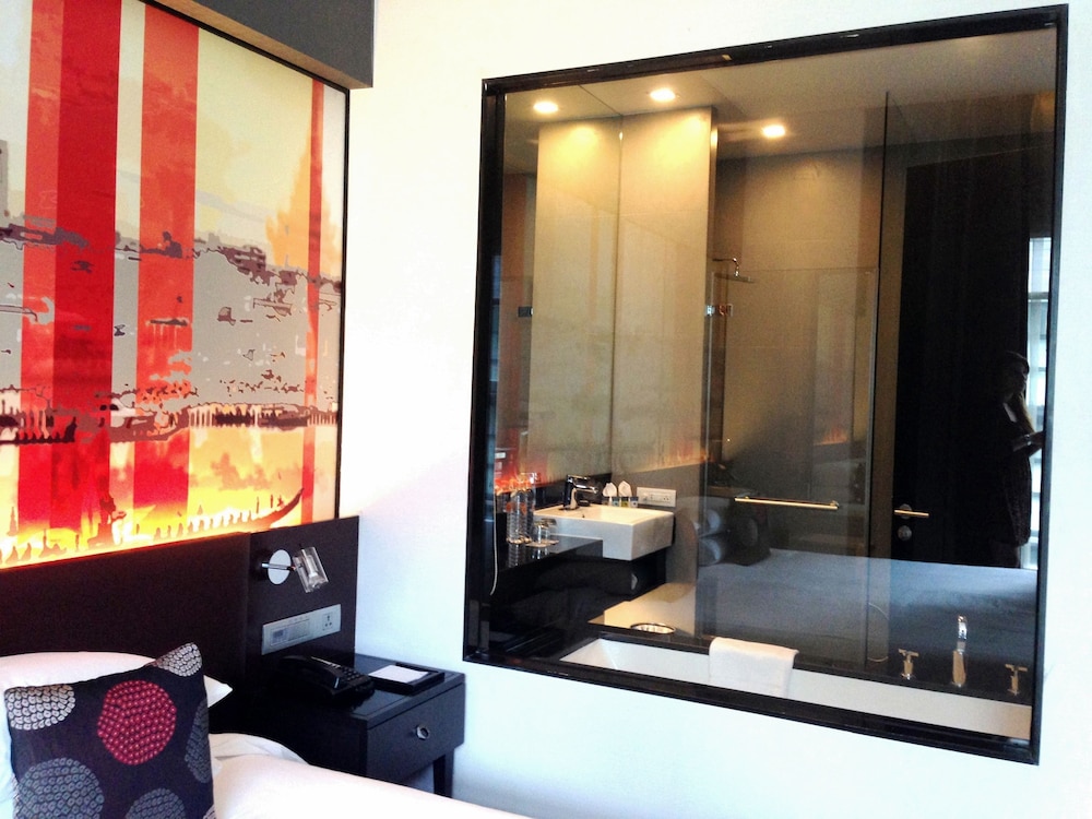 PARK PLAZA BANGKOK(SOI 18) 22/75