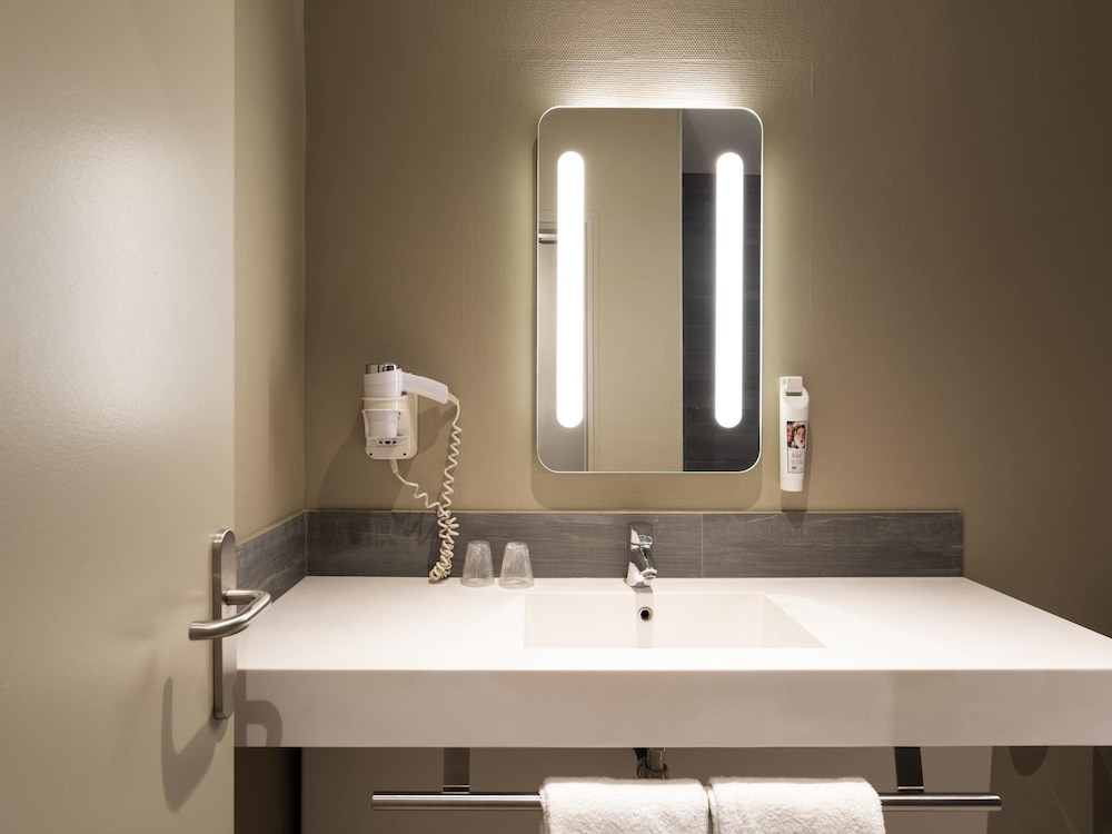 Ibis Paris Tour Montparnasse 15eme 30/30