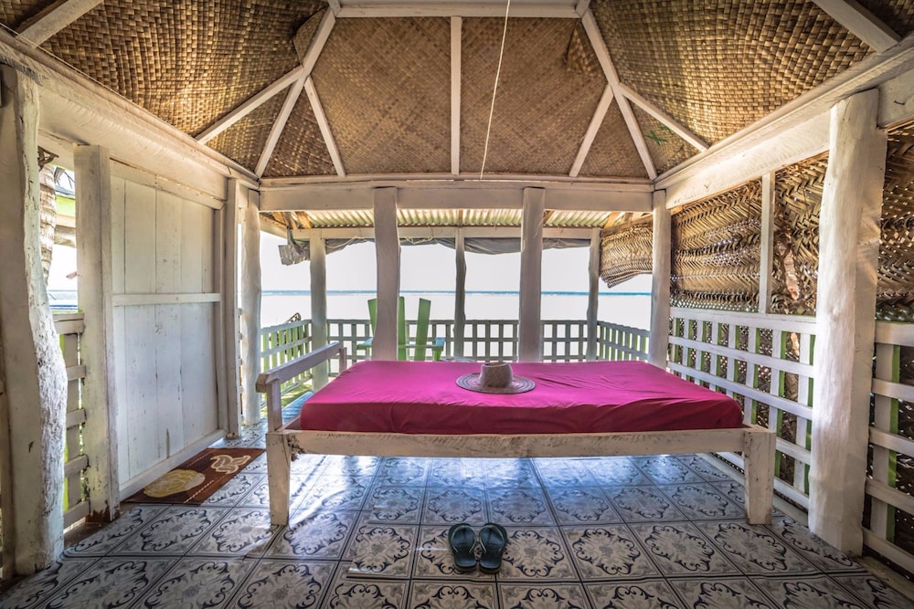 Tailua Beach Fale 11/29