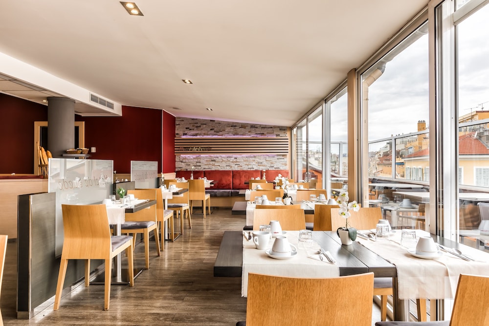 restaurant cafeteria