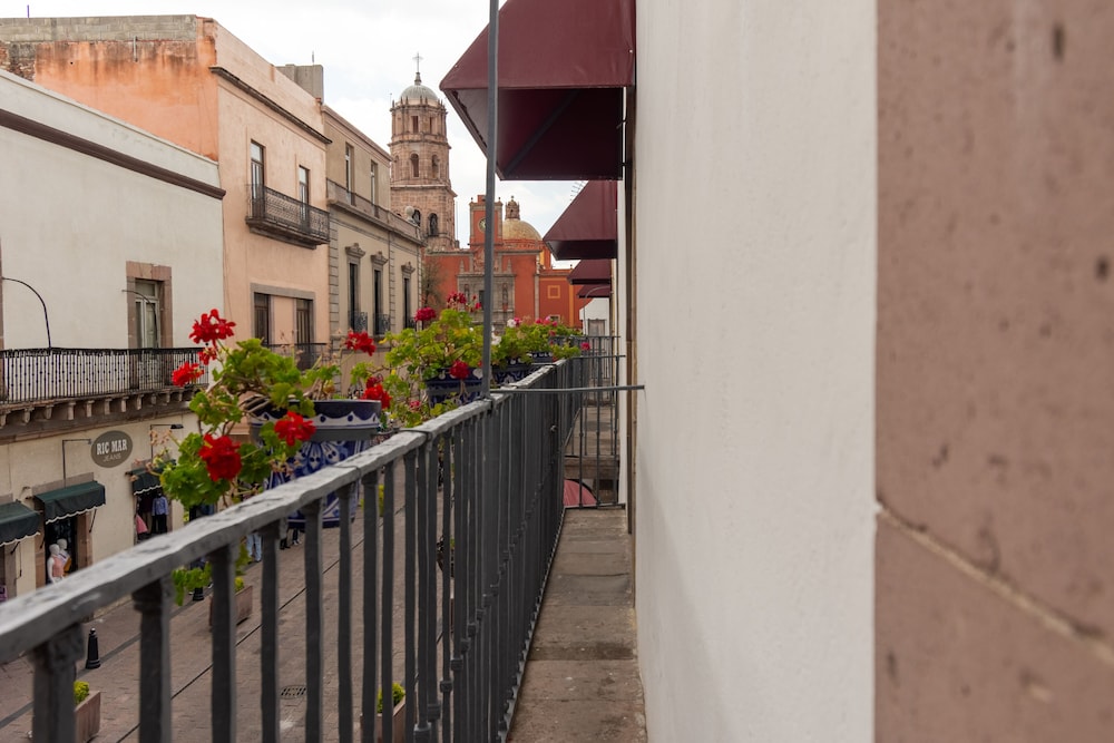 Hotel Hidalgo 37/48