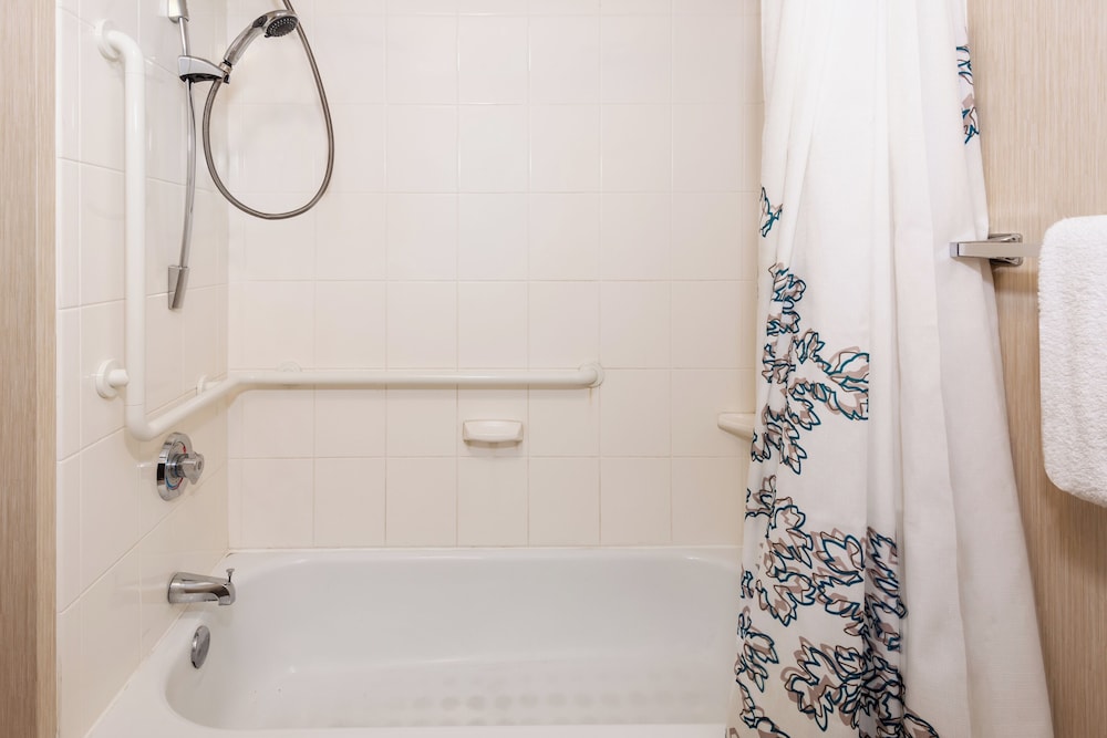 Studio, Queen Bed, Sofa, Residence Inn By Marriott St Louis Downtown 3/5