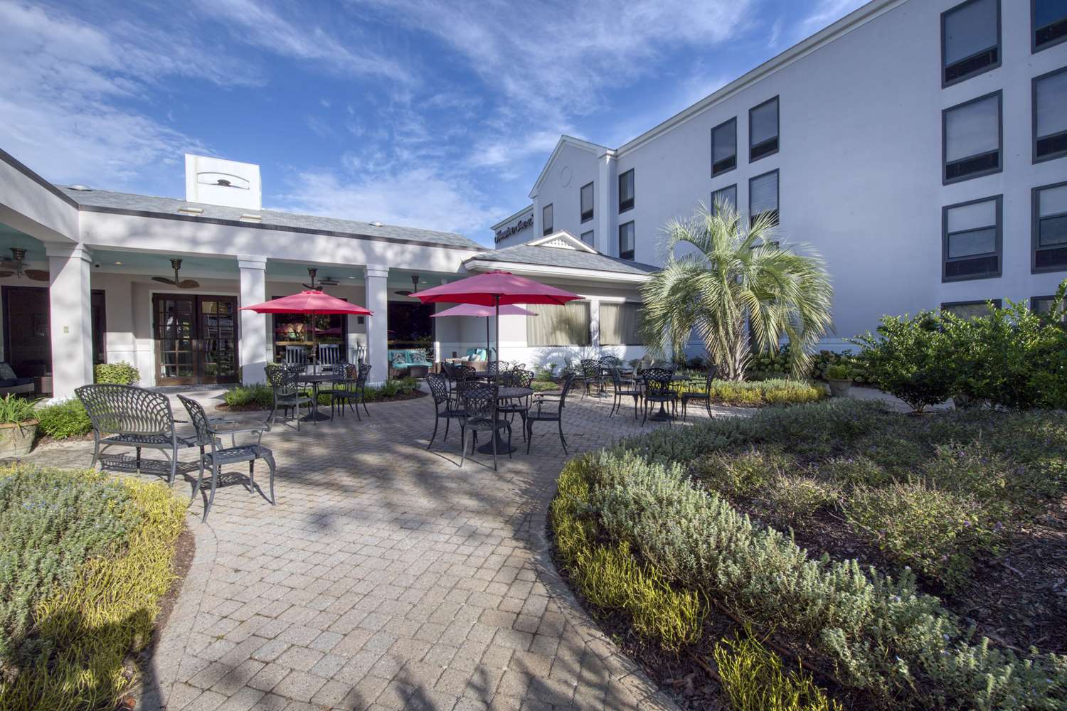 Hampton Inn And Suites Wilmington-Wrightsville Beach 68/74