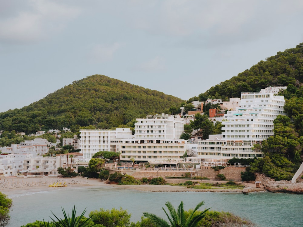 Mondrian Ibiza 66/73