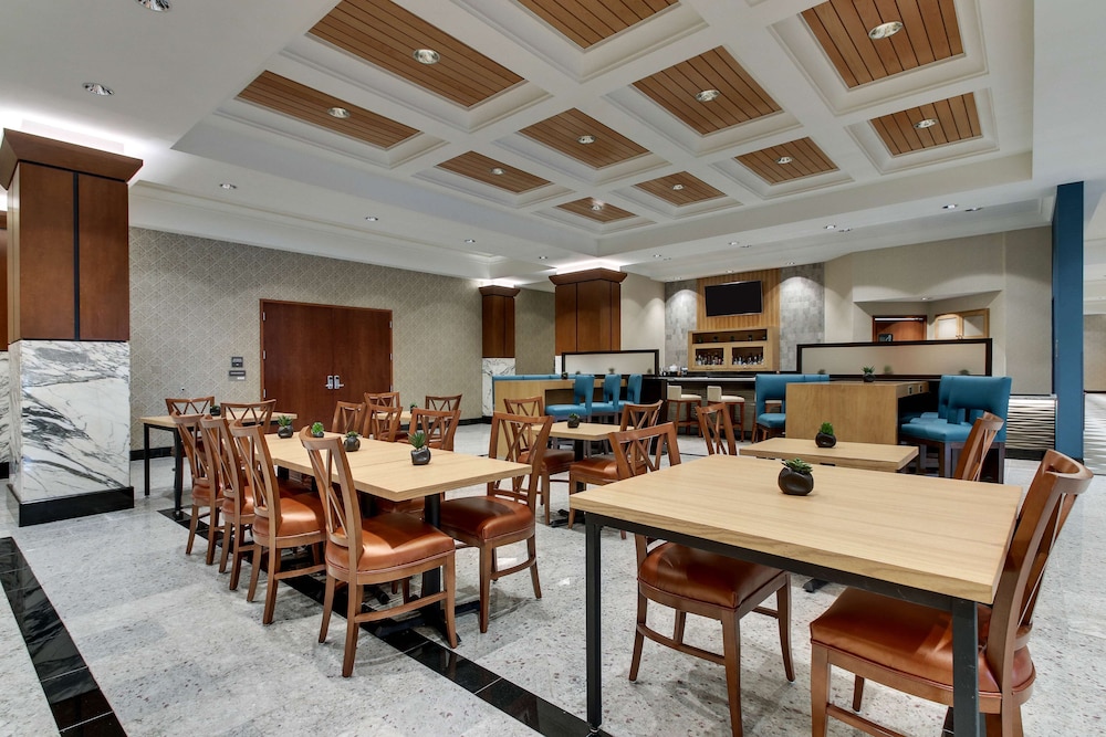 Drury Plaza Hotel Richmond 33/50