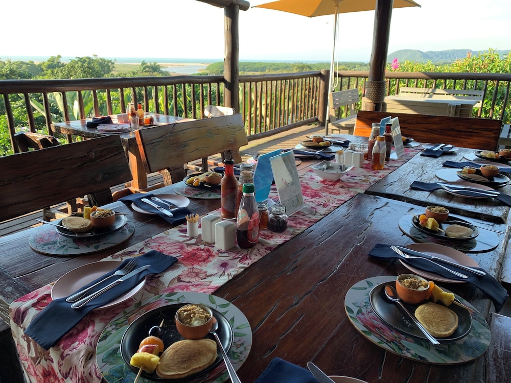 Ndiza Lodge & Cabanas 35/50