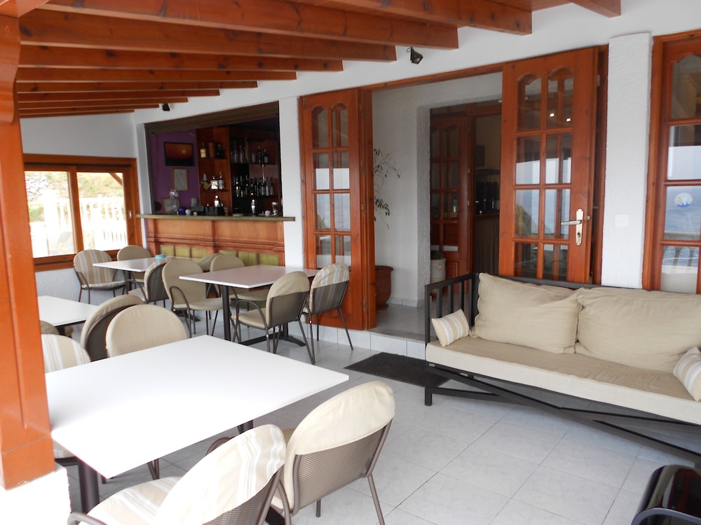 Sunrise Beach Hotel 35/53