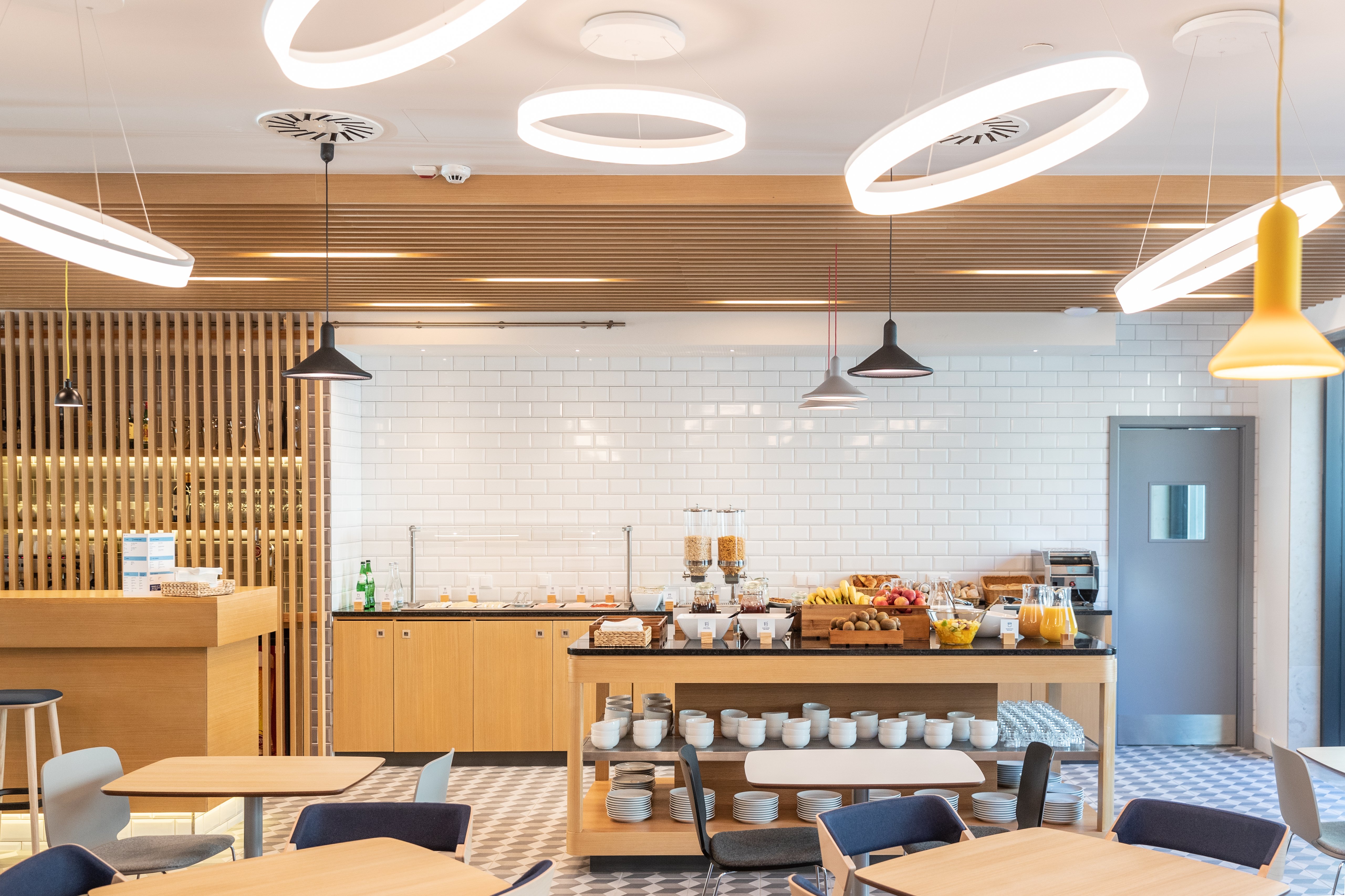 Holiday Inn Express Lisbon - Plaza Saldanha 38/44