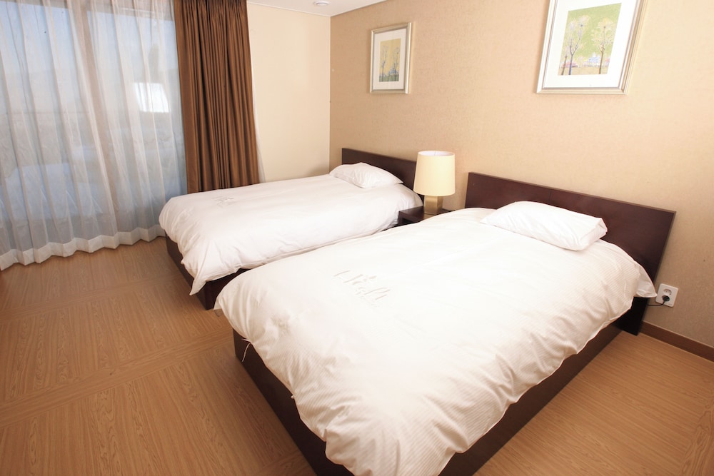 Suite, Sand, Mountain, Twin Beds, 2 Futon Beds, Terrace