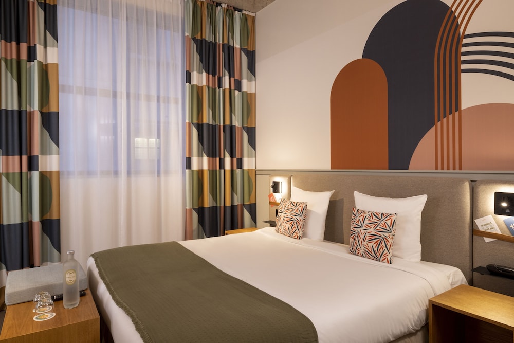 2 BEDROOMS, FAMILY SUITE