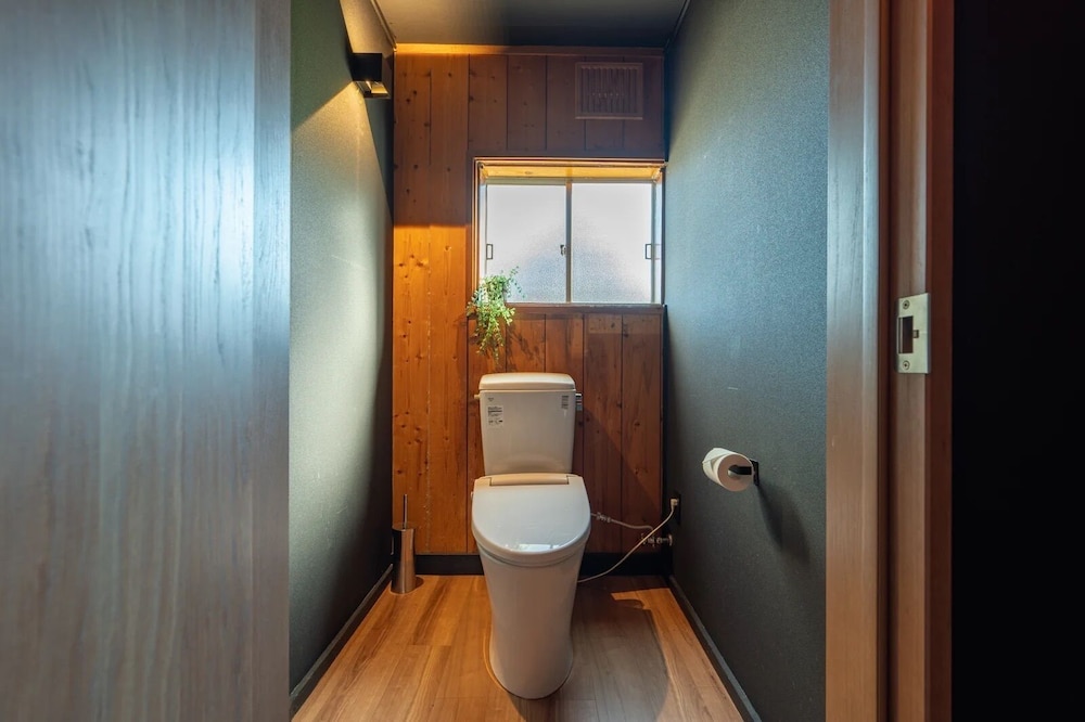 Hooting Owl Lodge 41/43