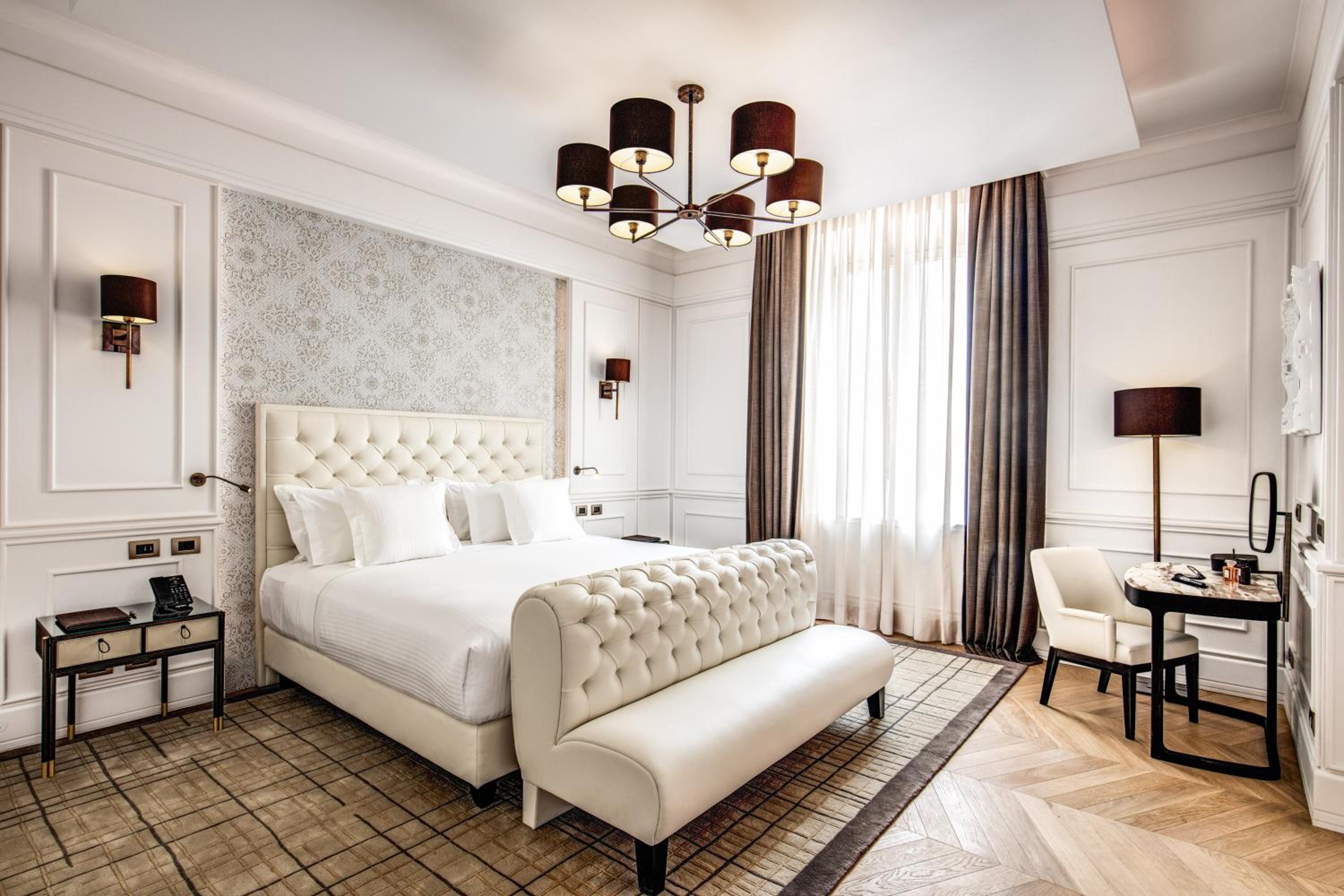 Grand, Splendide, Suite, King Bed, Sofa