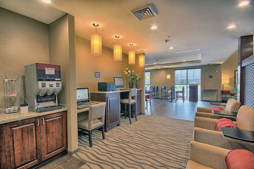 Comfort Suites Marietta Parkersburg 9/49