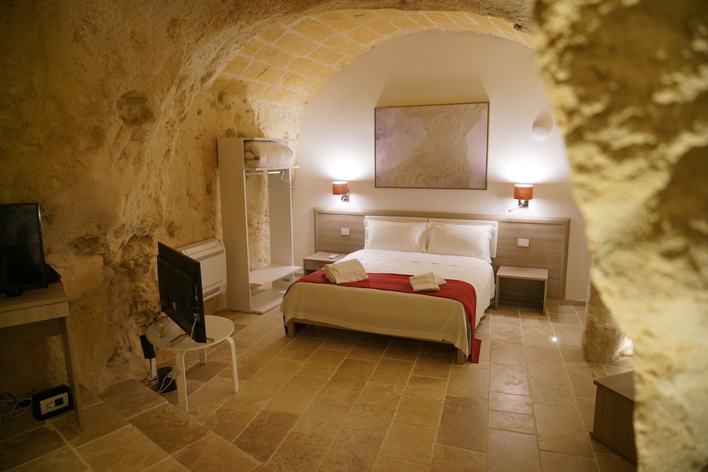 Cinque Elementi Sassi Matera 10/50