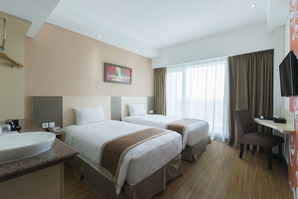 Dalton Hotel 27/58