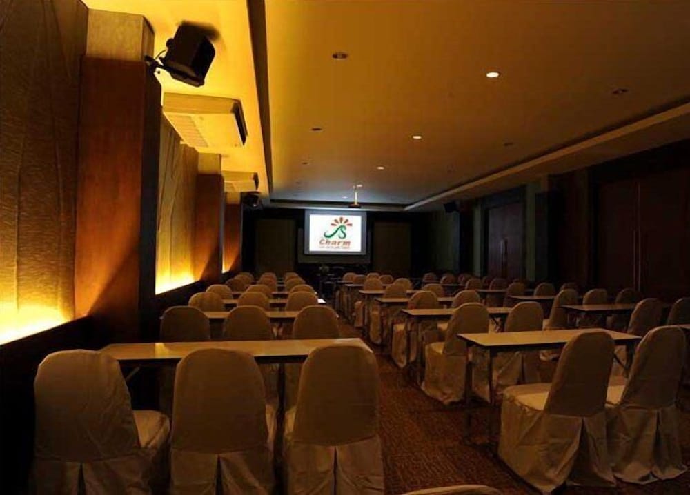 The Charm Boutique Resort & Hotel 39/46