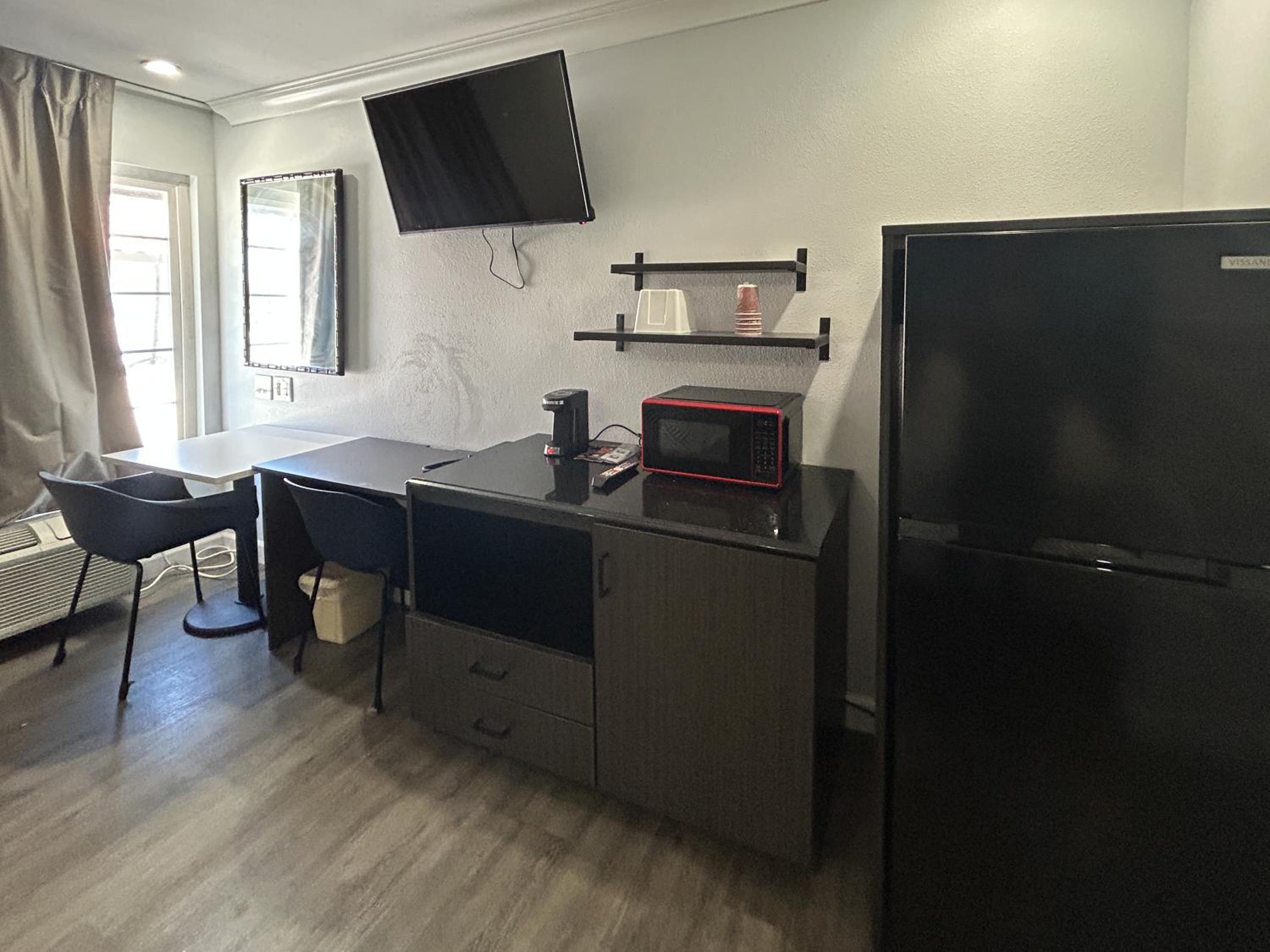 Studio6 Suites Buena Park, CA – Anahiem/Near Maingate Knotts 25/33