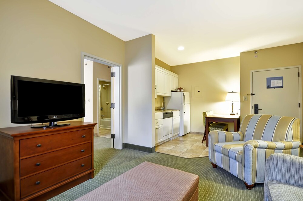 Hampton Inn Suites Charleston 34/48