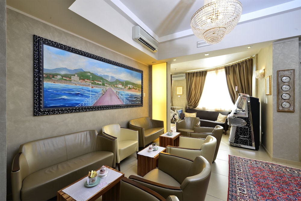 Hotel Villa Tiziana 32/50