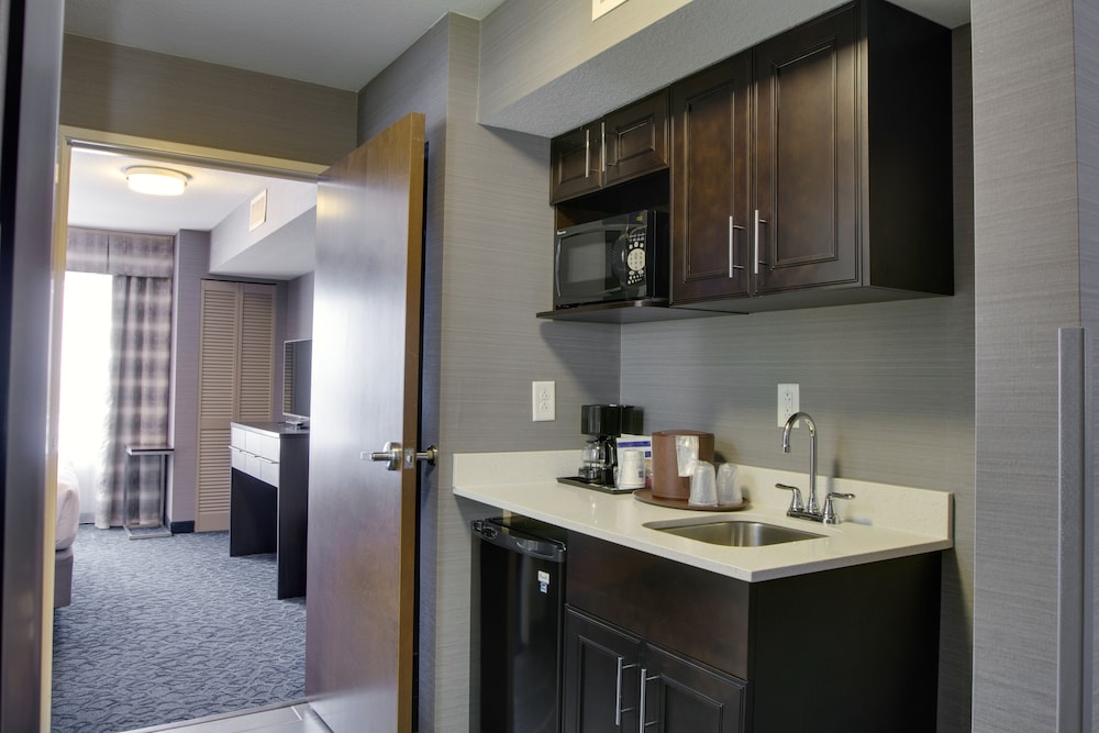 HOLIDAY INN EXPRESS SUITES SIDNEY 43/60
