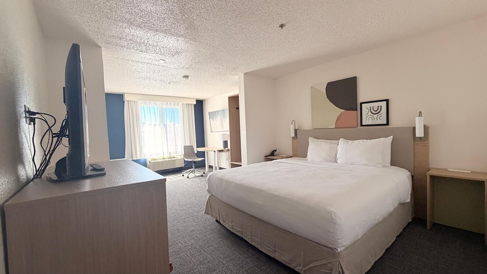 La Quinta Inn & Suites by Wyndham Central Point - Medford 13/48
