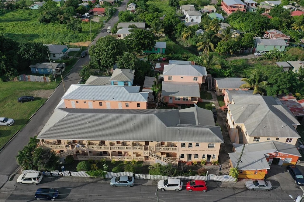 Connies Comfort Suites 41/50