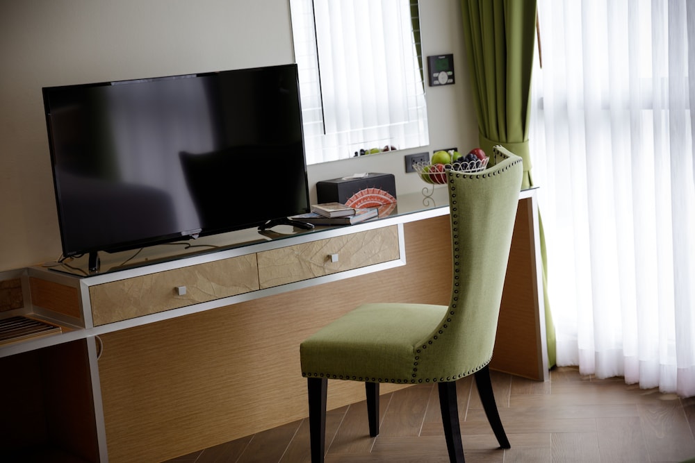 9 Suite Luxury Boutique Hotel 48/55