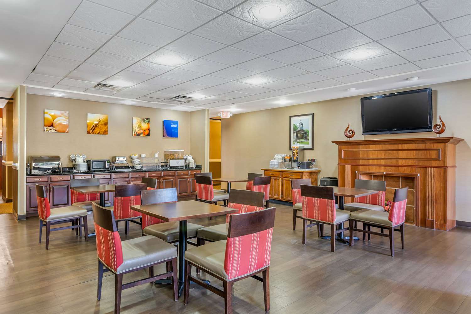 Comfort Suites South Point Huntington 32/43