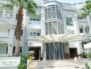 Two Seas Hotel 1/50