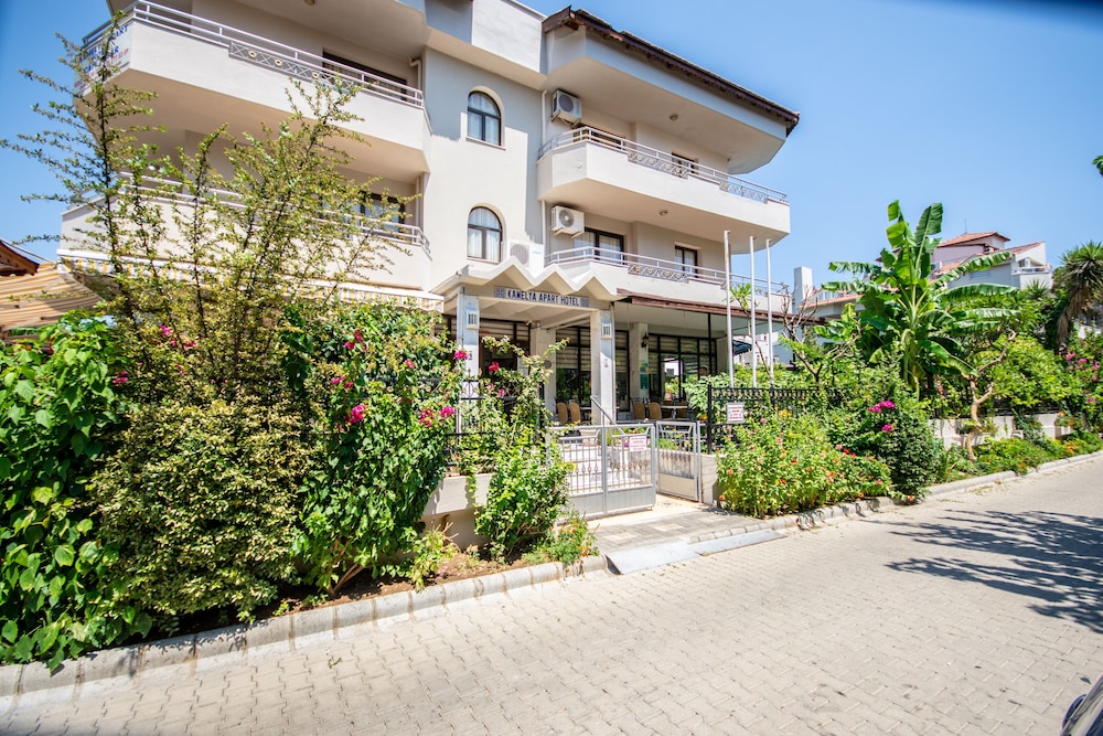 Kamelya Apartments 8/89