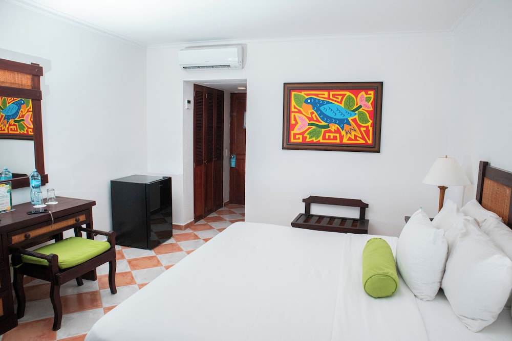 Grand Decameron Panama, A Trademark All Inclusive Resort 24/70