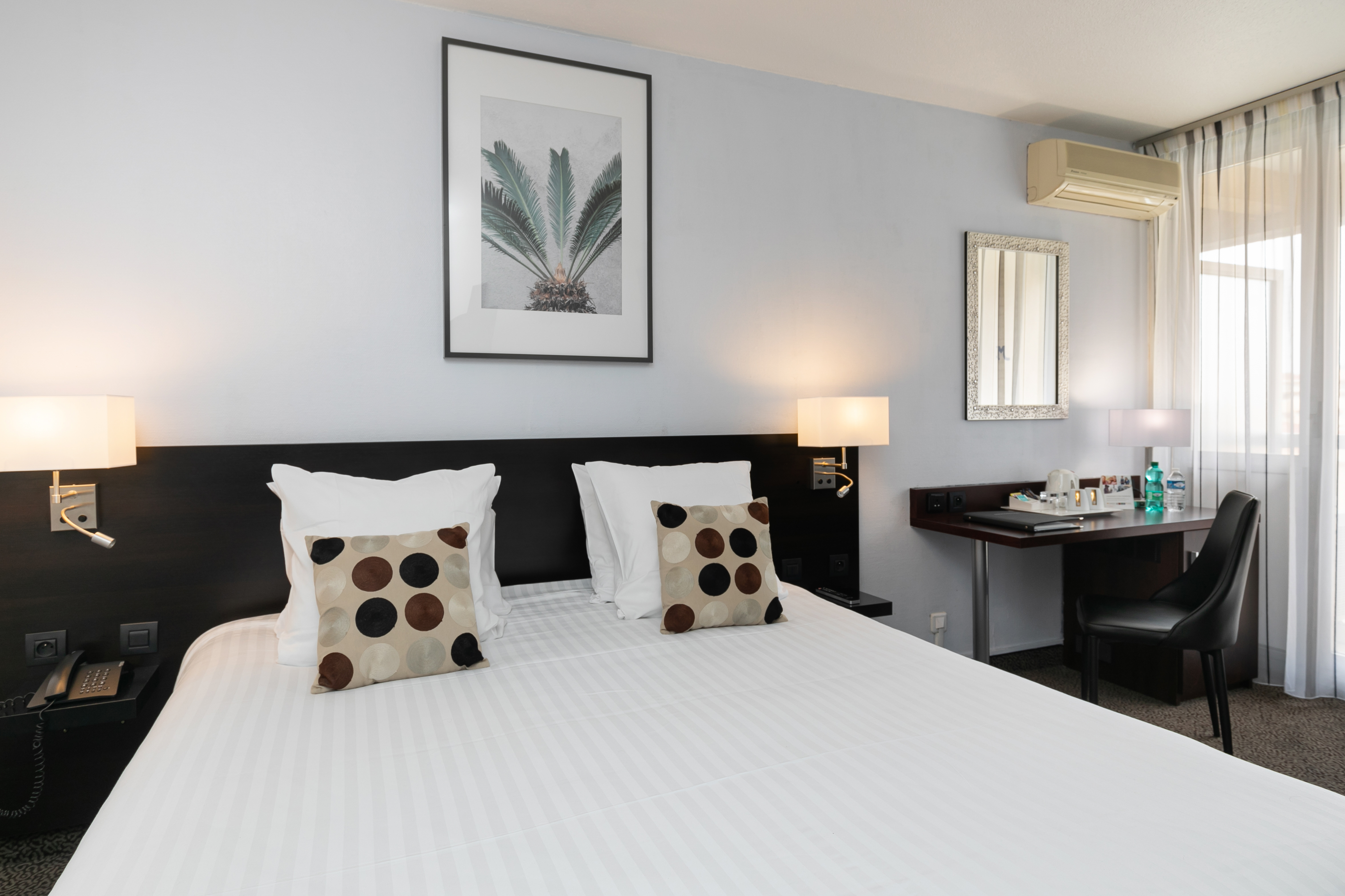 غرفة قياسية بسرير مزدوج أو سريرين منفصلين، Best Western Hotel Mediterranee Menton 2/6