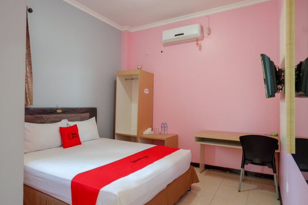 RedDoorz Plus Syariah @ Hotel Boulevard Luwuk 14/46
