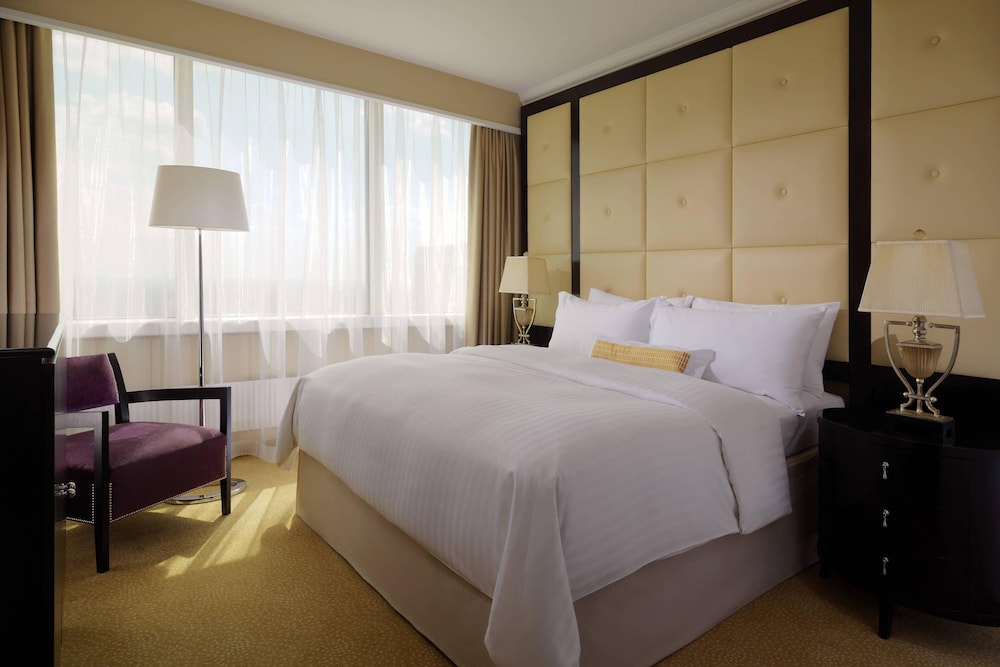 Warsaw Presidential Hotel 11/56