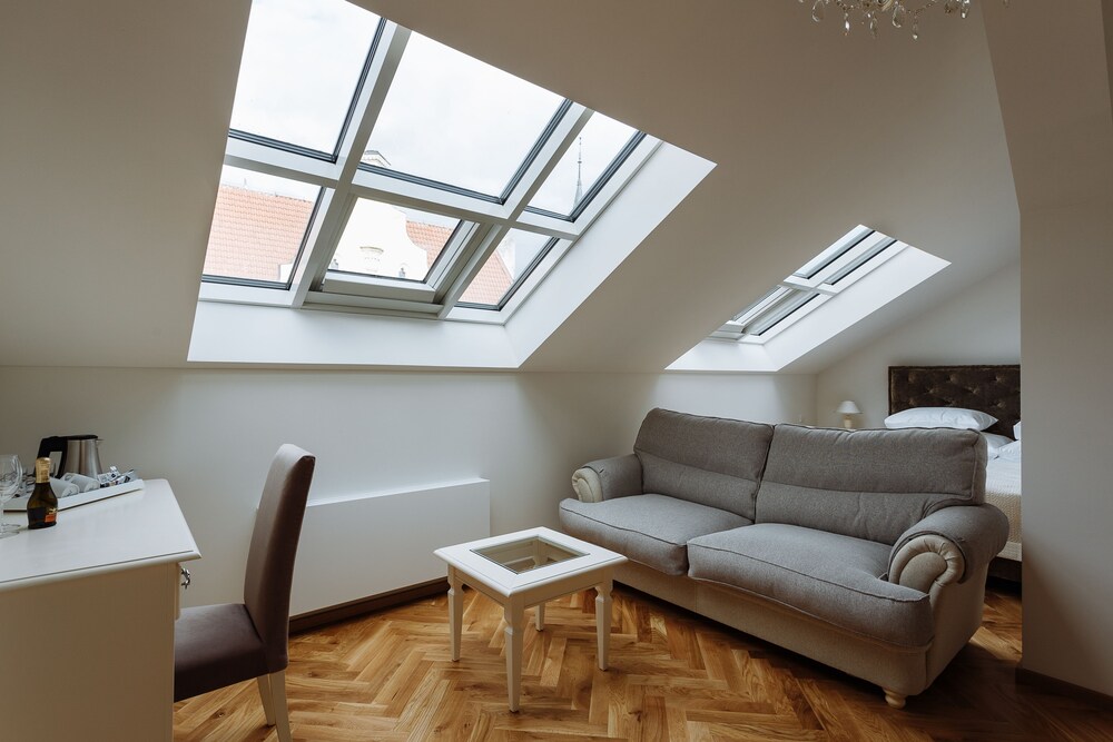 High Heaven Residence 25/50
