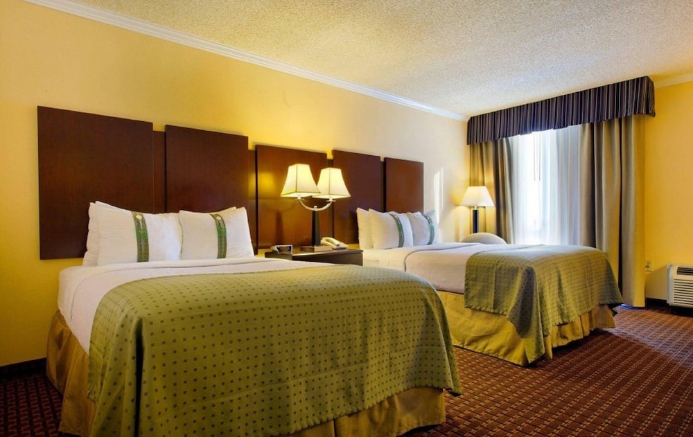 Holiday Inn Corpus Christi Arpt Conf Ctr, an IHG Hotel 30/79
